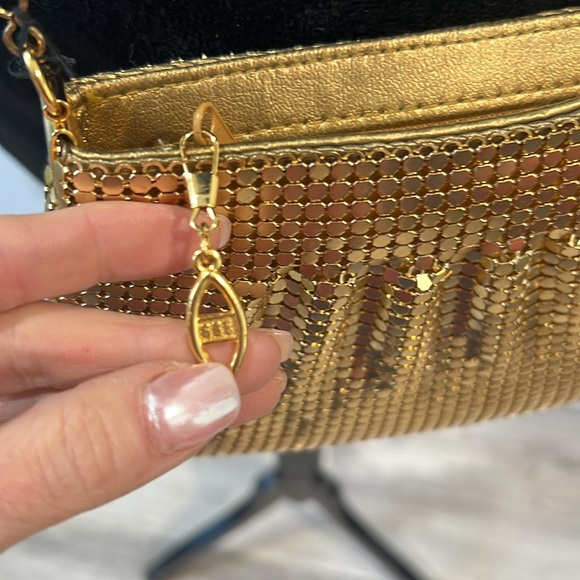 NWT Vintage Y&S original gold crossbody, excellent condition. Perfect addition. - Picture 5 of 9